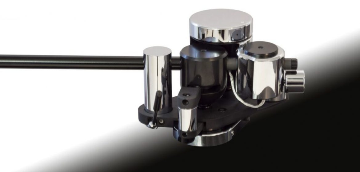 Primary Control Field Coil Loaded (FCL) tonearm